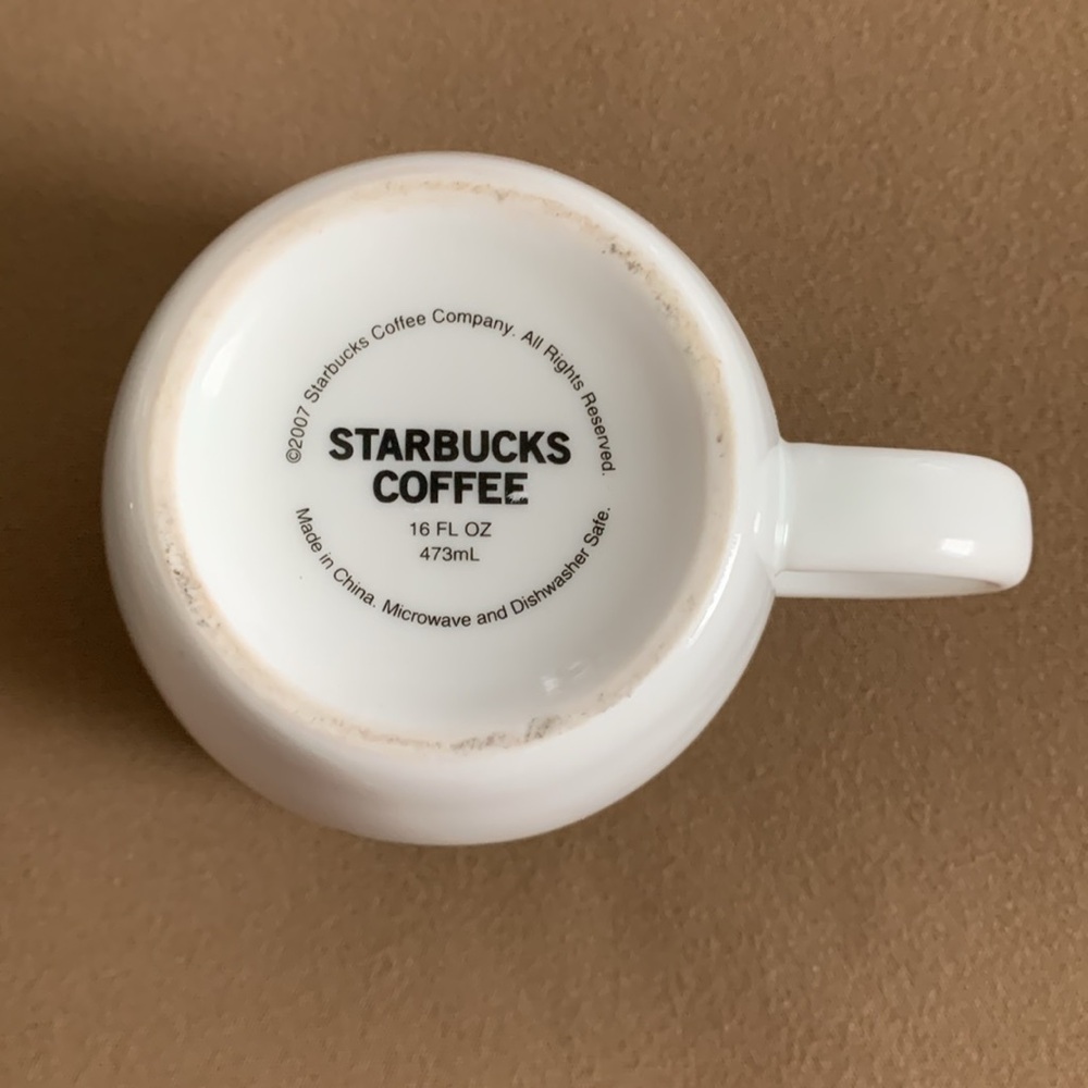 STARBUCKS 16 oz. coffee mug, circa 2007 
Logo on both sides of mug ⭐️
Like new! - Picture 2 of 4